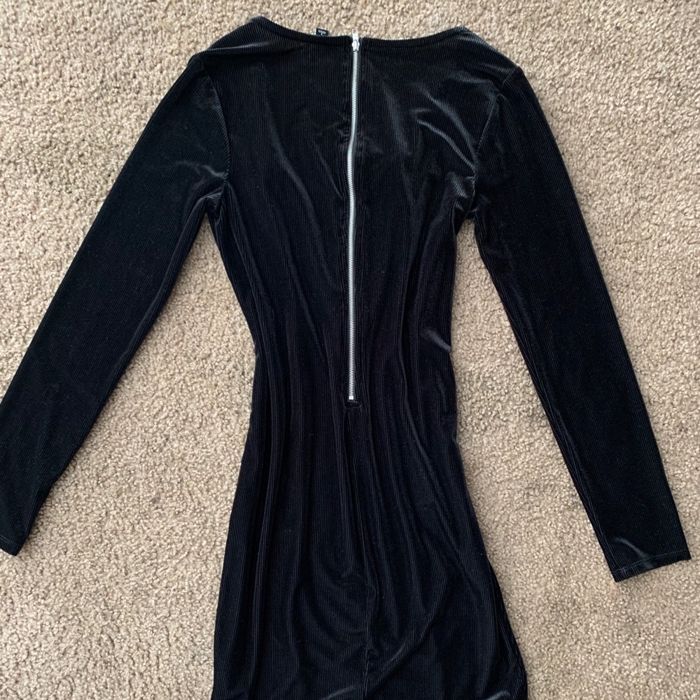 Dress - Picture 2 of 3